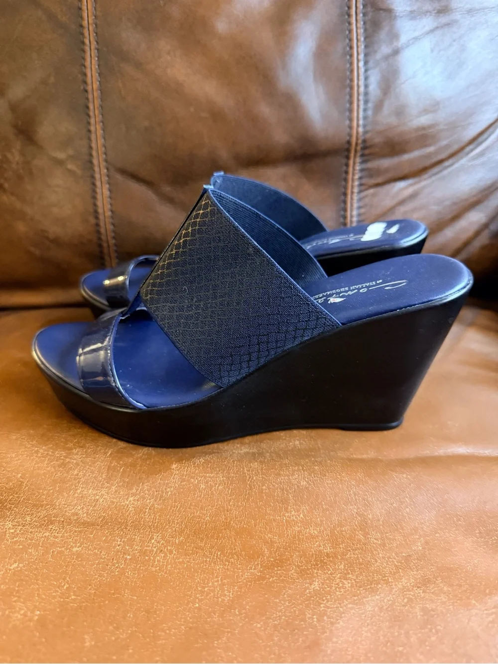Contesa sleek navy